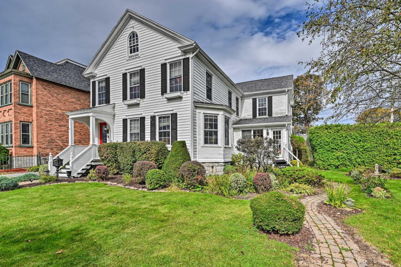 Unique And Historic Home Walk To Lake Champlain Plattsburgh Exterior foto